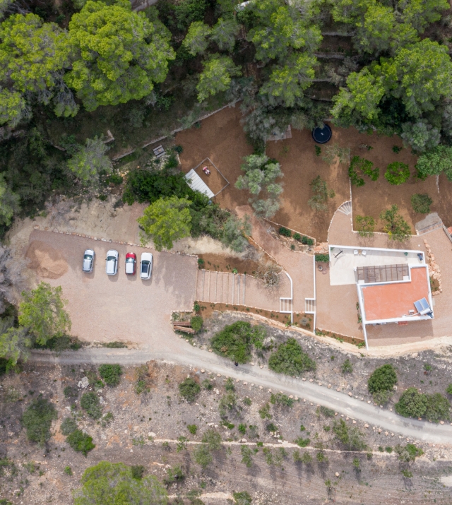 Resa estates Geraldine te koop finca noorden north ibiza sale bathroom drone.jpg